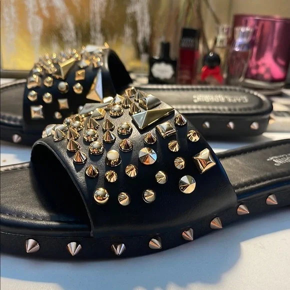 Cape Robbin Black and Gold Sandals with Bold Design Studsed - Picture 14 of 16